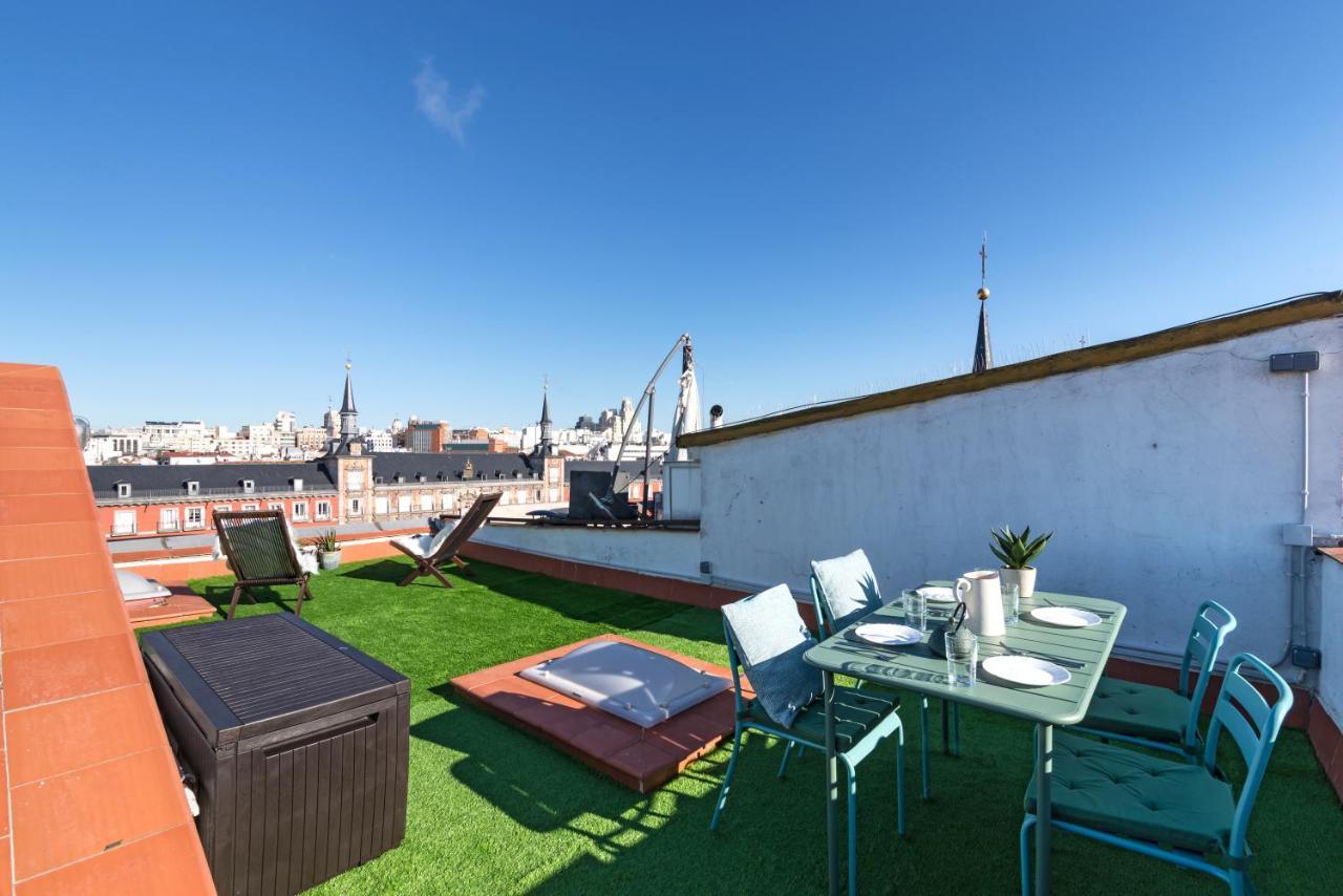 Historic Penthouse Plaza Mayor In Madrid Buitenkant foto